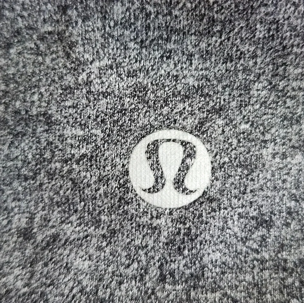 || LULULEMON || crew neck sweatshirt, waist length